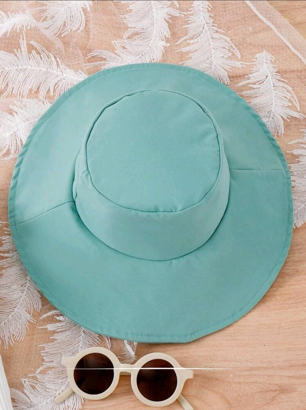 High Waist Shorts with Ruffle One Hand Top and Hat